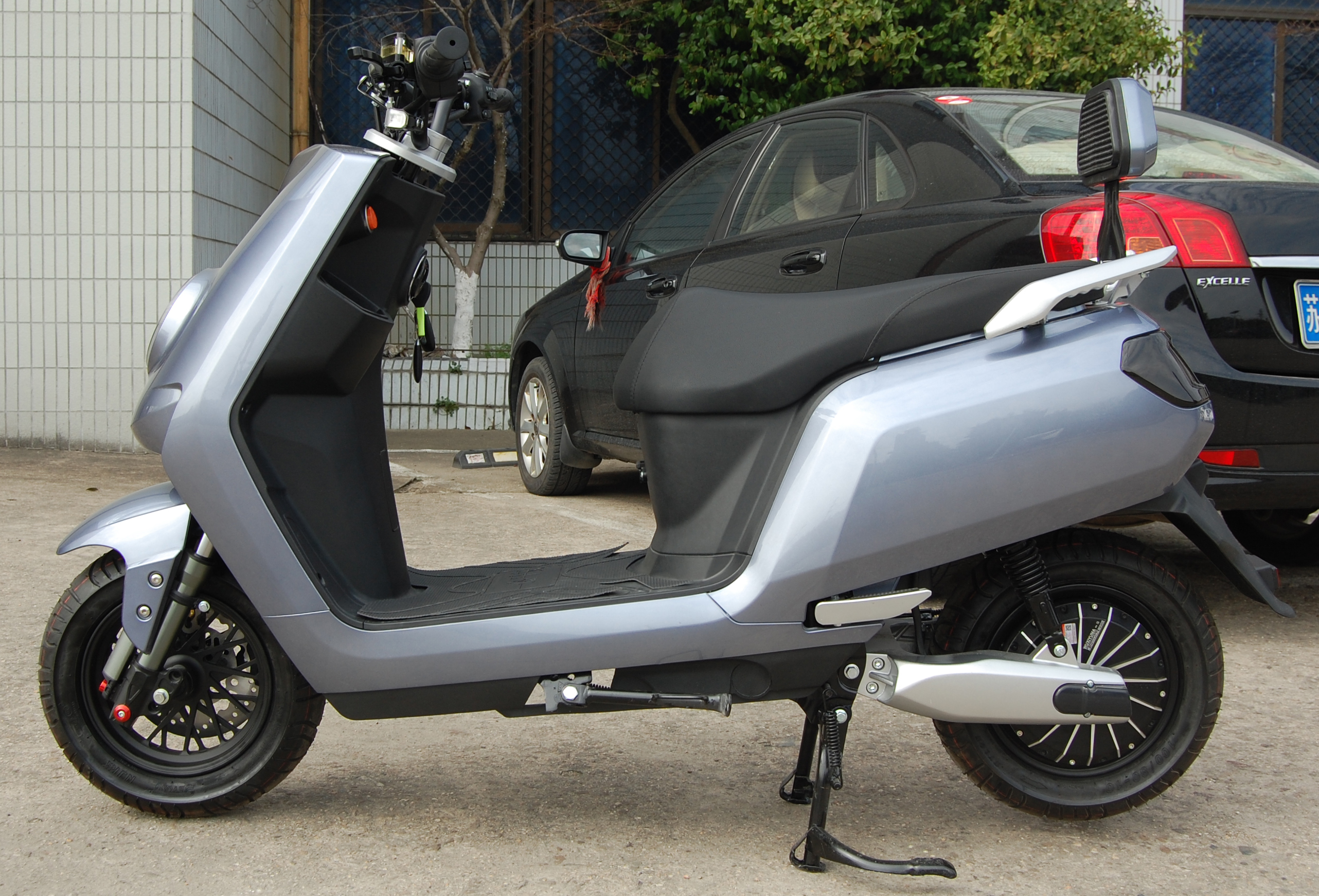 Electric Scooter for Urban Commuting