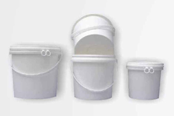 White Plastic Storage Bucket with Lid and Handle