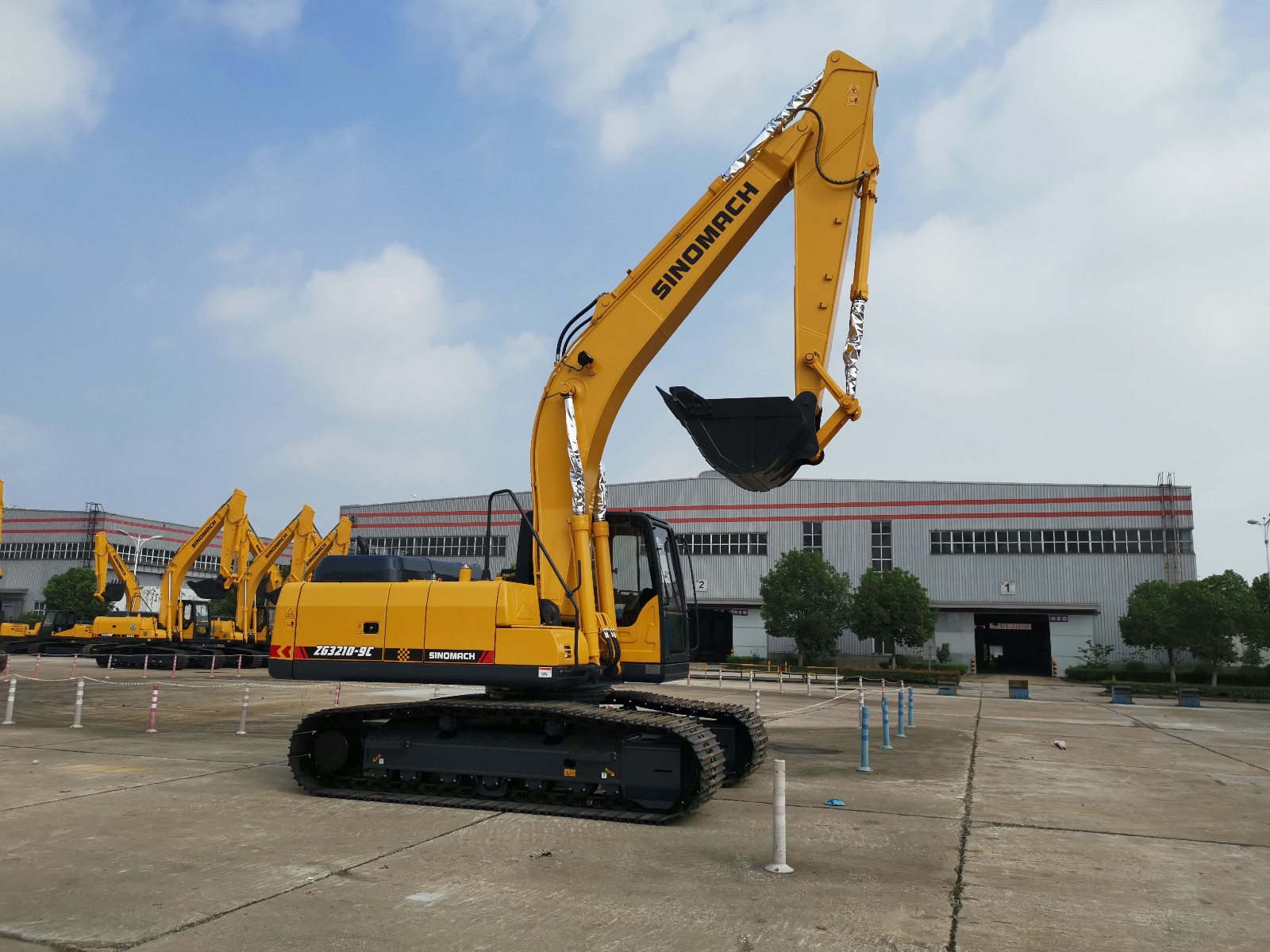ZG3210-9C HYDRAULIC EXCAVATOR - Image 2