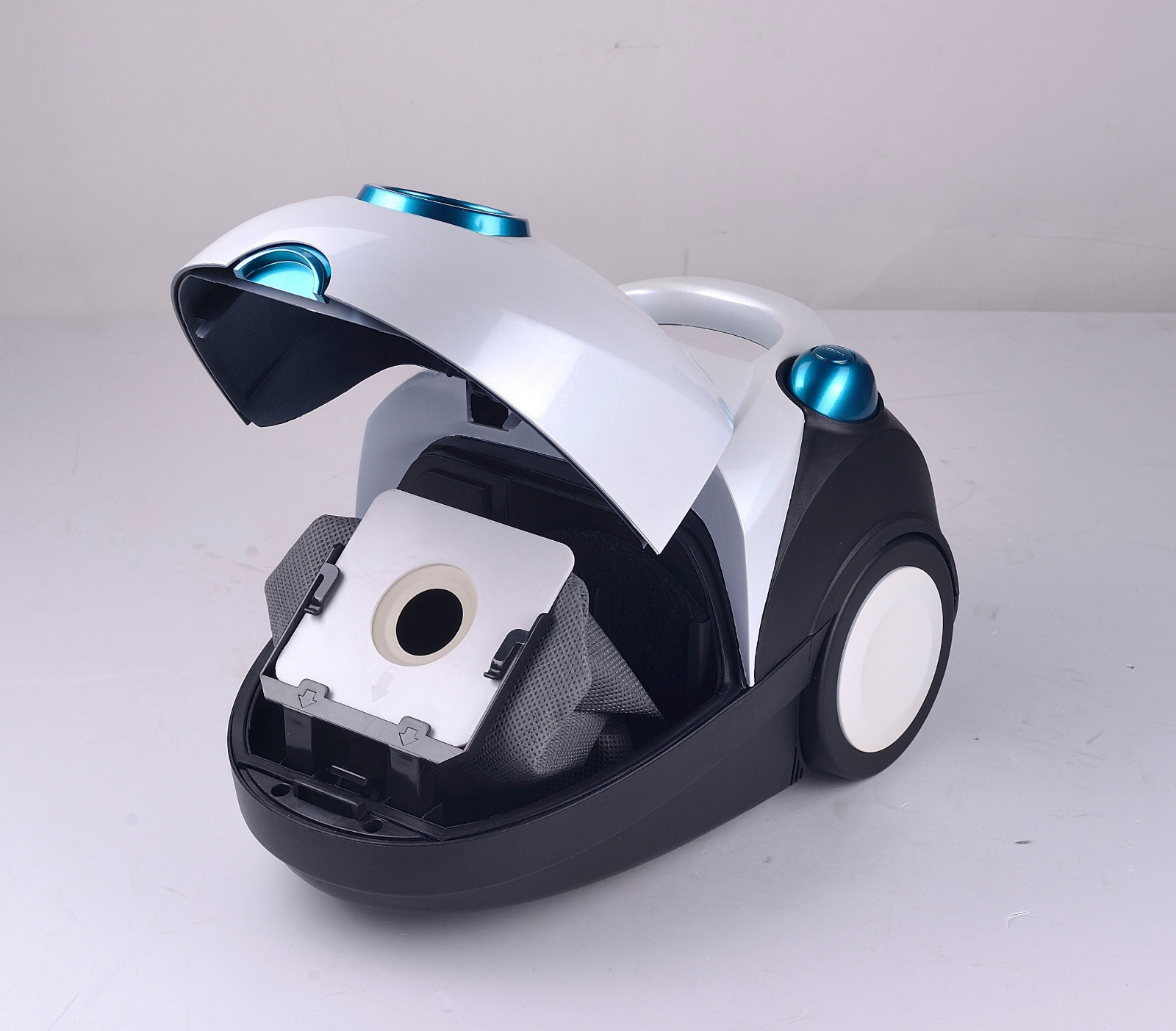 Bagged Vacuum Cleaner with Blower