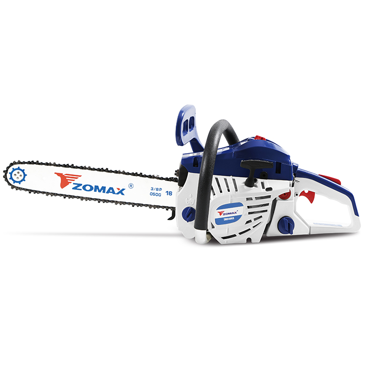 Side profile of the chainsaw with bar attached
