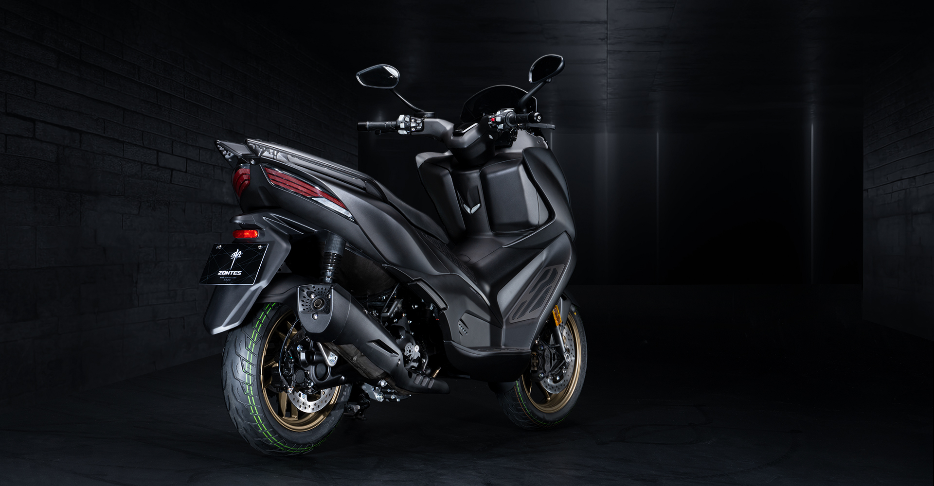 Side profile of the ZT350-D scooter