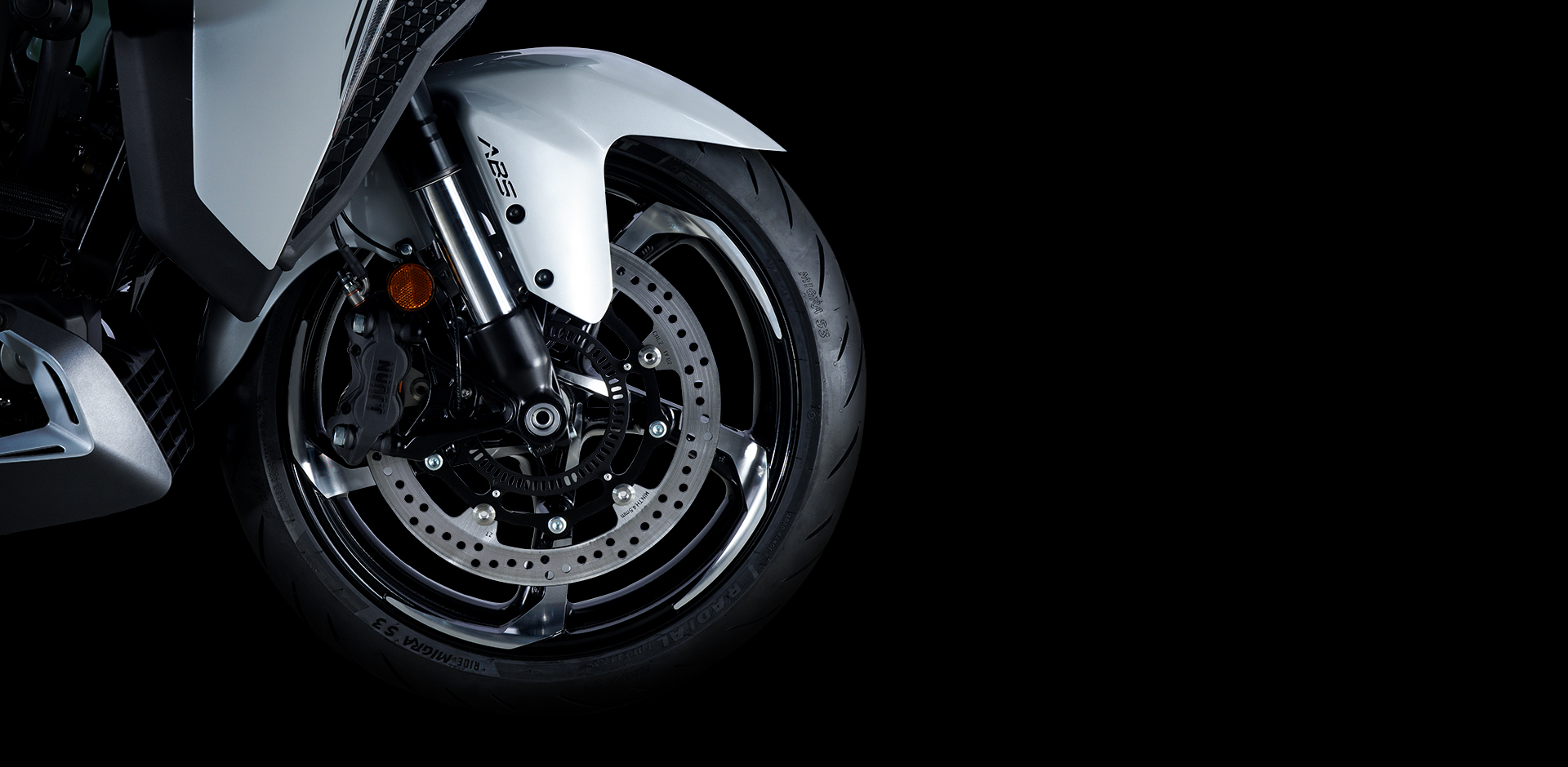 Front brake assembly with ABS and radial tire